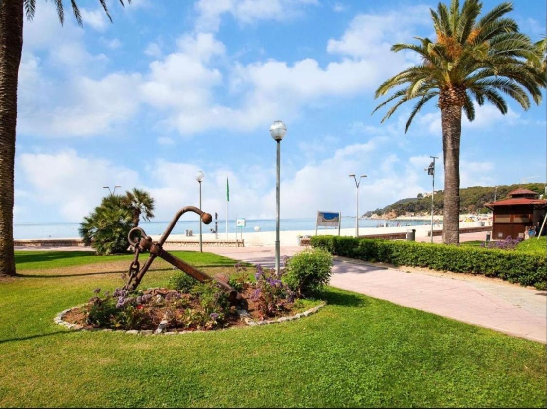 Seahomes Vacations, La Mer Bleue, Beach&Pool, Pk, Full Equipped In Fenals Beach Lloret de Mar Exterior foto